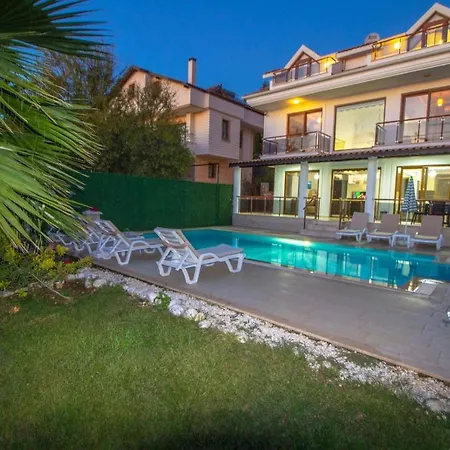 Oeluedeniz Villa Divine Fethiye